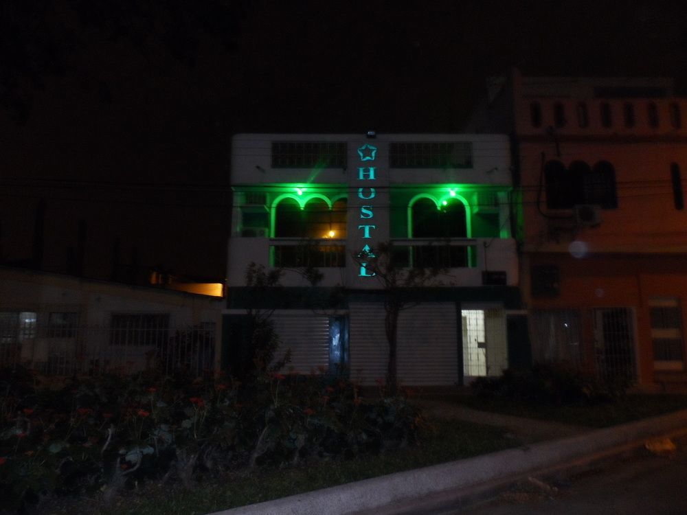 North Star Hostal Guayaquil Exterior photo